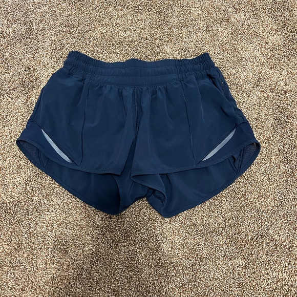 Lululemon shorts - Picture 4 of 5